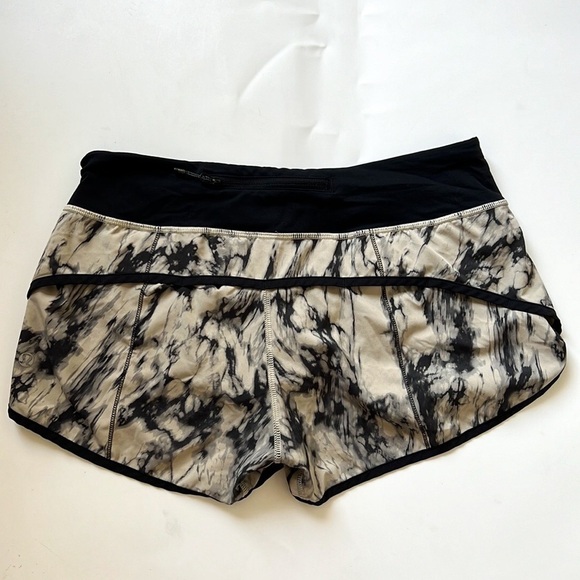 Lululemon Run Times Short *4-way stretch - Picture 5 of 7